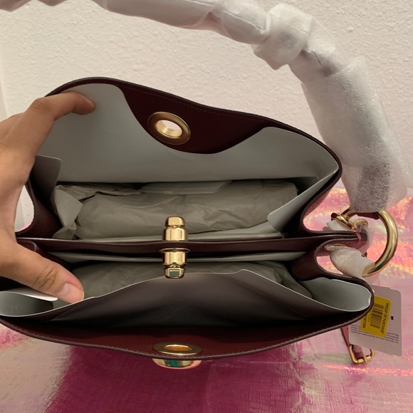 Coach Handbag/Crossbody - Picture 2 of 6